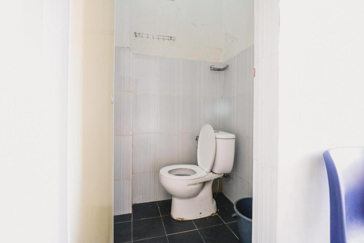Reddoorz Near Jalan Gatot Subroto Medan Hotel Buitenkant foto