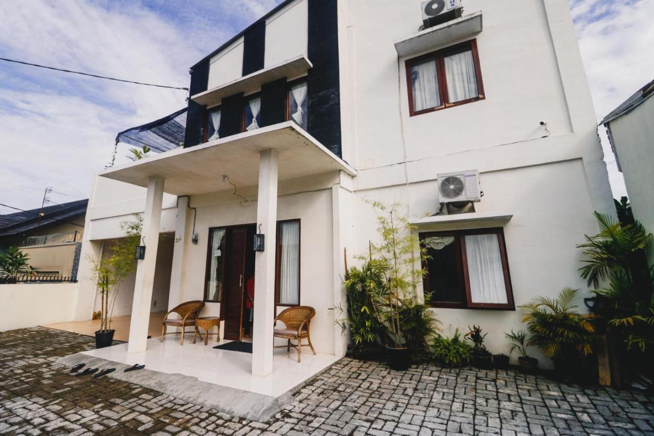 Reddoorz Near Jalan Gatot Subroto Medan Hotel Buitenkant foto
