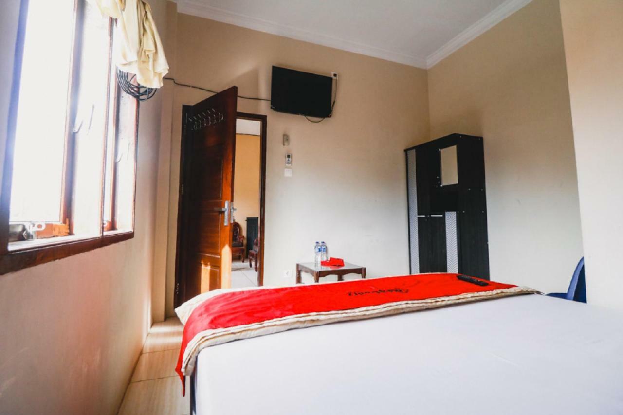 Reddoorz Near Jalan Gatot Subroto Medan Hotel Buitenkant foto